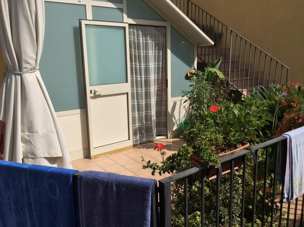 Cozy Apartment By The Sea أتشيريالي المظهر الخارجي الصورة