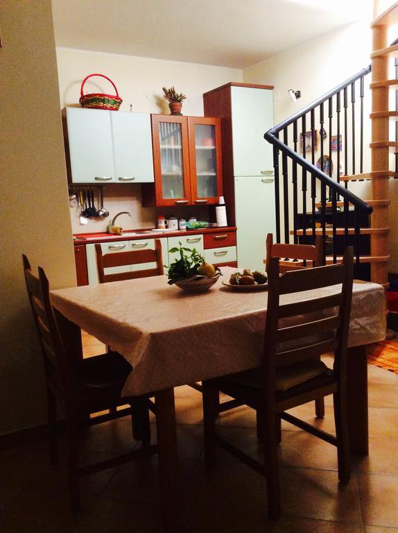 Cozy Apartment By The Sea أتشيريالي المظهر الخارجي الصورة
